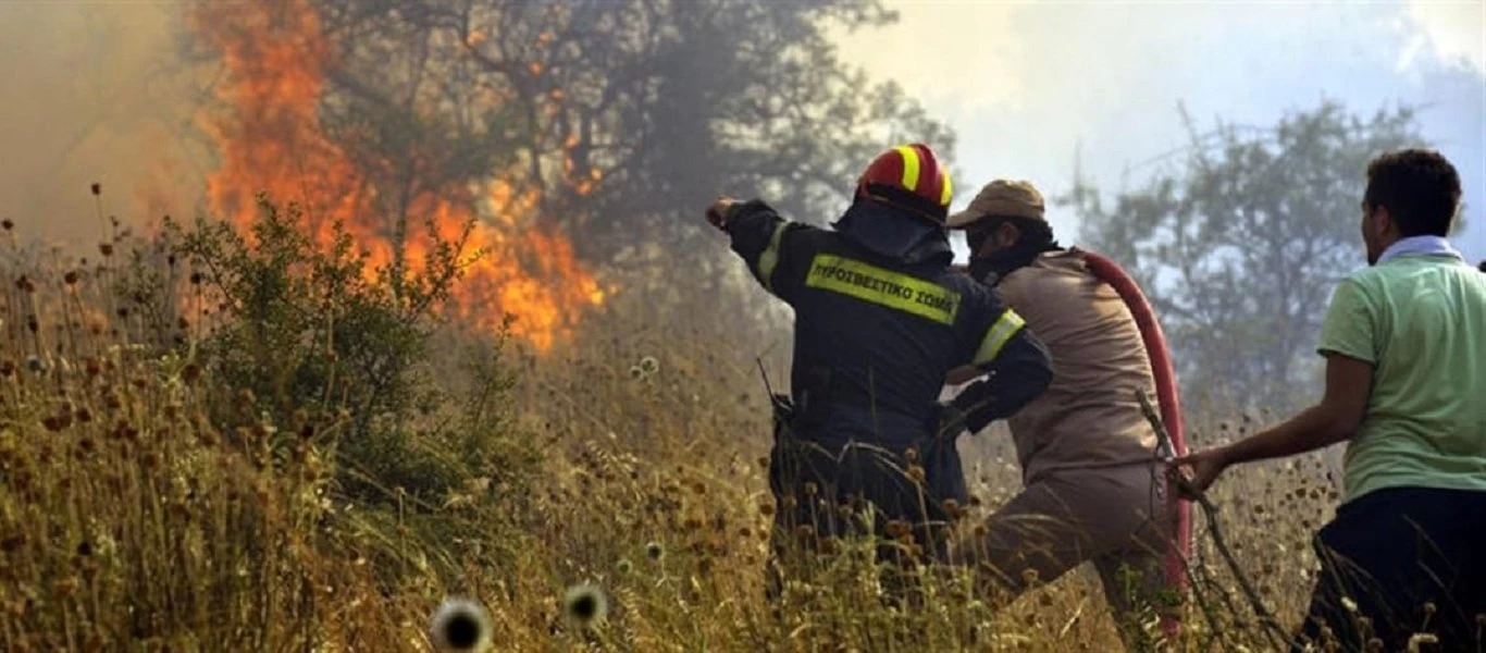 Καίγεται (ξανά) η Ελλάδα: Φωτιά στο Αργάσι Ζακύνθου - Στις αυλές των σπιτιών οι φλόγες (upd)